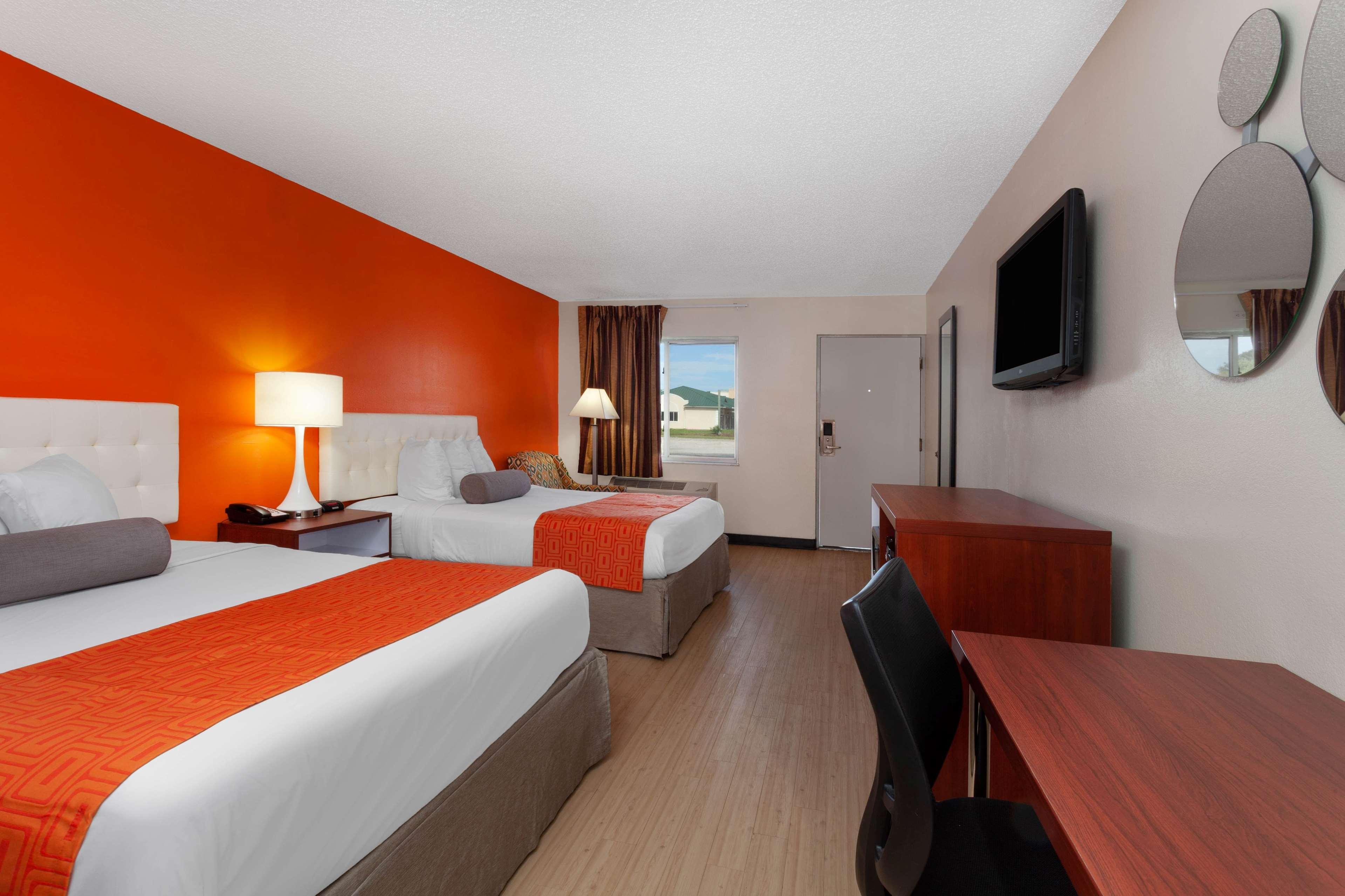 Howard Johnson By Wyndham Vero Beach/I-95 Exterior photo