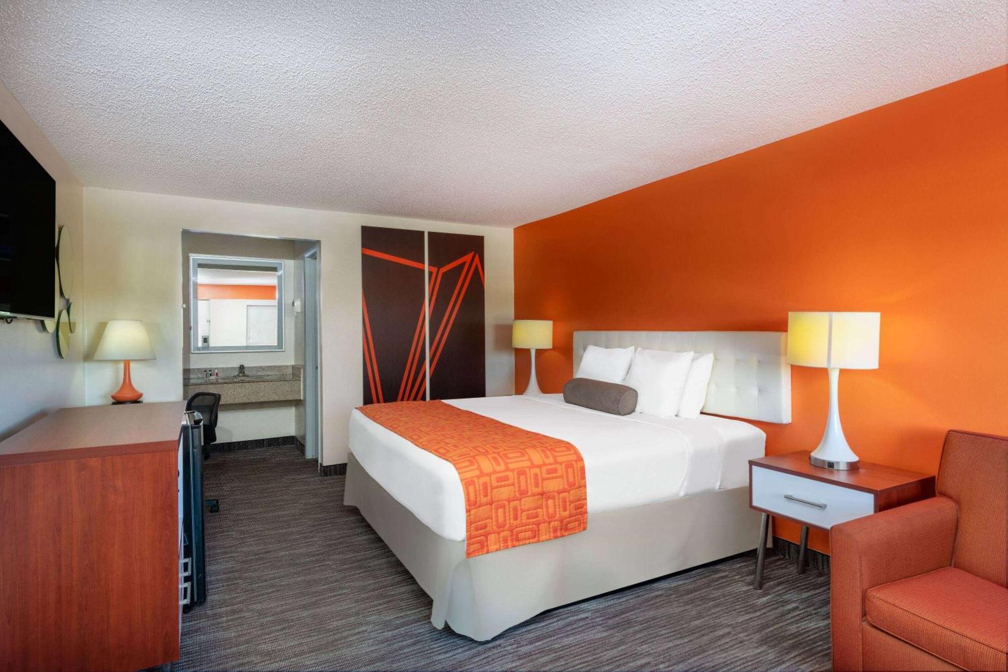 Howard Johnson By Wyndham Vero Beach/I-95 Exterior photo